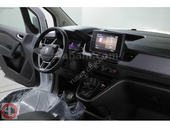 2025 RENAULT KANGOO SADECE 140 KMDE NOKTA KUSUR YOKTUR