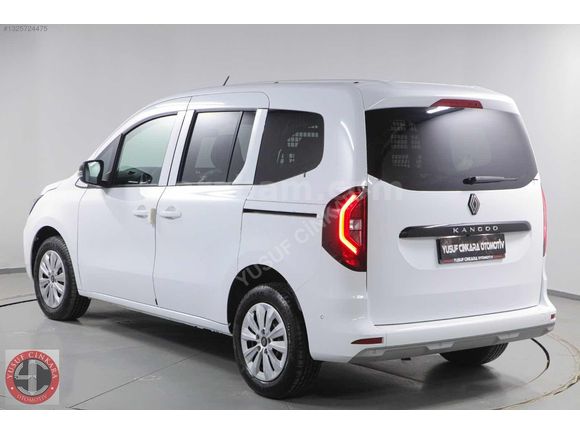 2025 RENAULT KANGOO SADECE 140 KMDE NOKTA KUSUR YOKTUR
