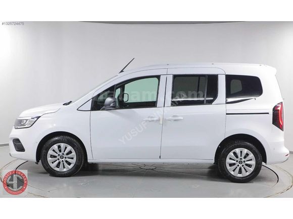 2025 RENAULT KANGOO SADECE 140 KMDE NOKTA KUSUR YOKTUR