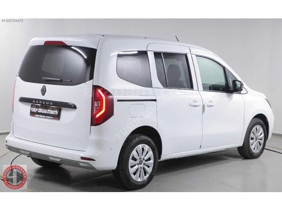 2025 RENAULT KANGOO SADECE 140 KMDE NOKTA KUSUR YOKTUR