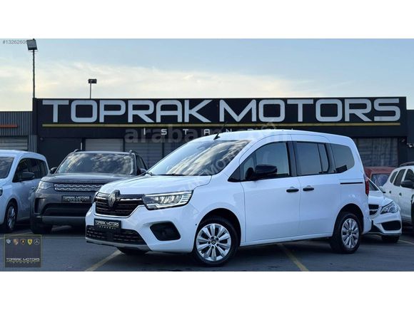 TOPRAK MOTORS İSTANBUL'DAN 2024 RENAULT KANGOO HATASIZ BOYASIZ
