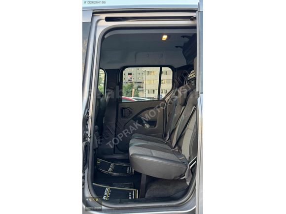 TOPRAK MOTORS İSTANBUL'DAN 2024 RENAULT KANGOO HATASIZ BOYASIZ