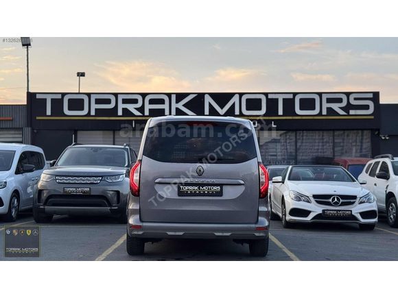 TOPRAK MOTORS İSTANBUL'DAN 2024 RENAULT KANGOO HATASIZ BOYASIZ