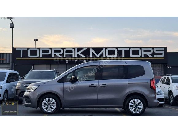 TOPRAK MOTORS İSTANBUL'DAN 2024 RENAULT KANGOO HATASIZ BOYASIZ