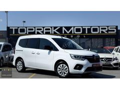 TOPRAK MOTORS İSTANBUL'DAN 2024 RENAULT KANGOO 1.3 Tce TECHNO