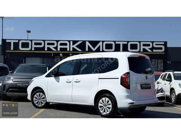 TOPRAK MOTORS İSTANBUL'DAN 2024 RENAULT KANGOO 1.3 Tce TECHNO