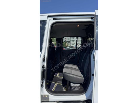 TOPRAK MOTORS İSTANBUL'DAN 2024 RENAULT KANGOO 1.3 Tce TECHNO