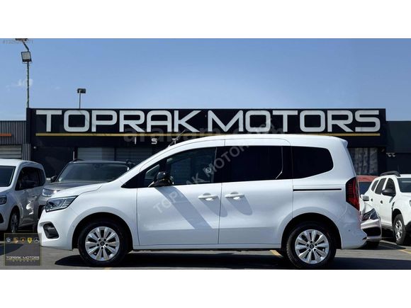 TOPRAK MOTORS İSTANBUL'DAN 2024 RENAULT KANGOO 1.3 Tce TECHNO