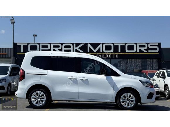 TOPRAK MOTORS İSTANBUL'DAN 2024 RENAULT KANGOO 1.3 Tce TECHNO
