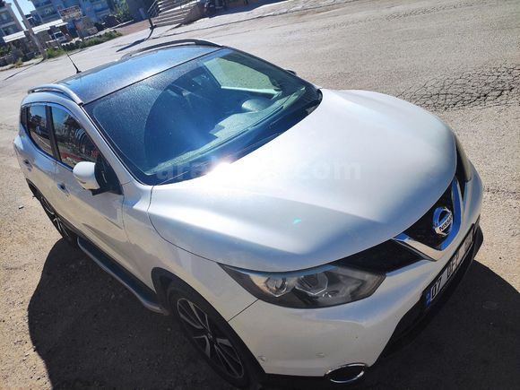 Sahibinden Nissan Qashqai 1.6 dCi Platinum Premium Pack 2015 Model