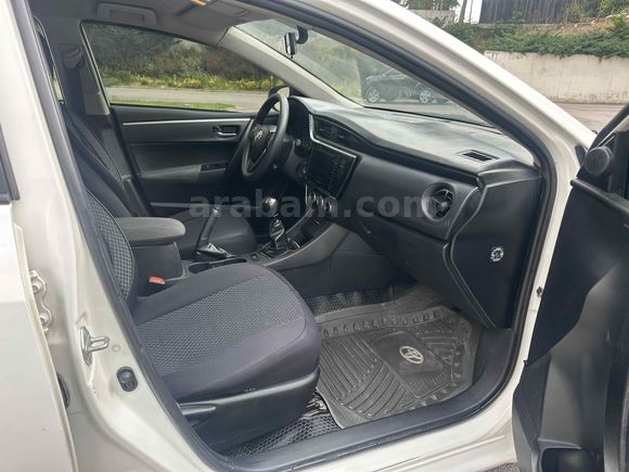 2017 TOYOTA COROLLA 157 BİNDE 1.33 LİFE 