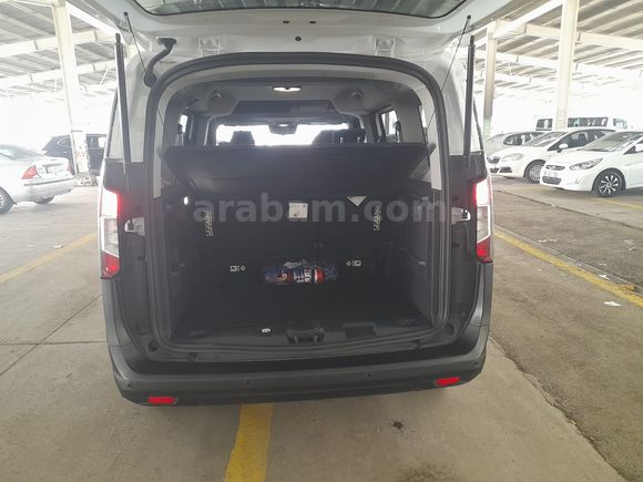 İLK SAHİBİNDEN 2024 MODEL 1.5DİZEL 5430 KM TİTANİUM COURİER