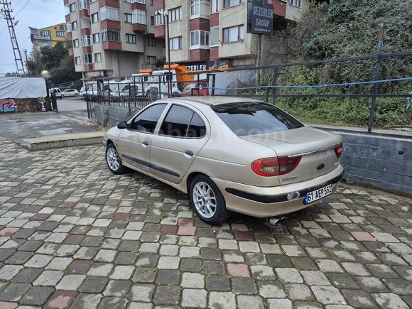 Sahibinden Renault Megane 1.9 DTi RET 2000 Model