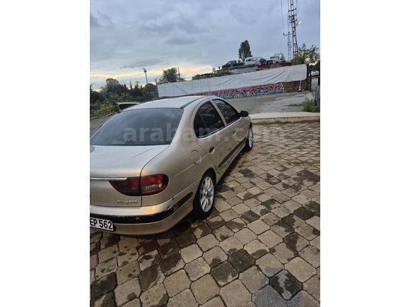 Sahibinden Renault Megane 1.9 DTi RET 2000 Model