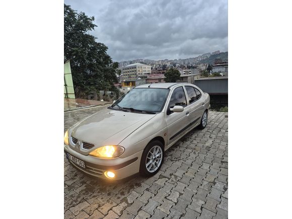 Sahibinden Renault Megane 1.9 DTi RET 2000 Model