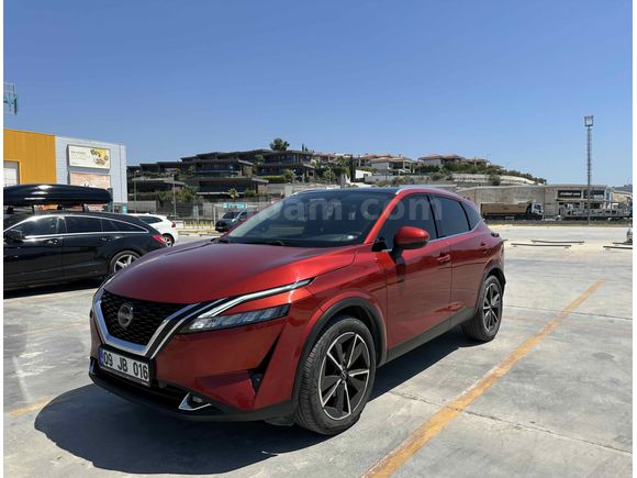 Sahibinden Nissan Qashqai 1.3 DIG-T Sky Pack 2022 Model 