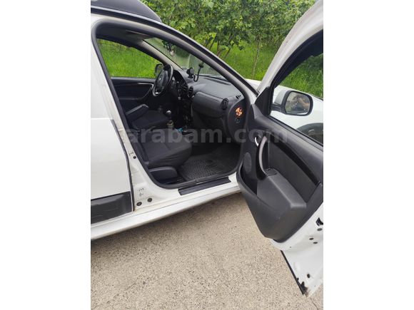 Duster 198 km de 4x4 değişensiz 110 luk 6 iler full paket