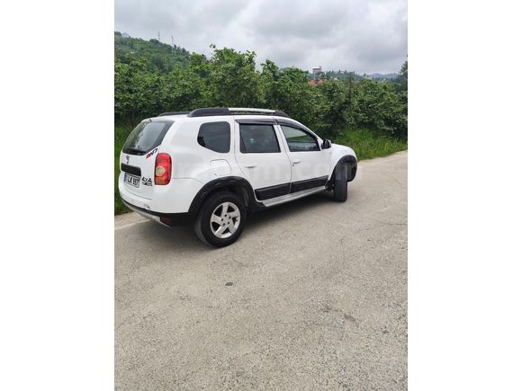 Duster 198 km de 4x4 değişensiz 110 luk 6 iler full paket