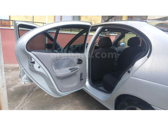 Sahibinden Renault Megane 1.6 16valf2000 Model