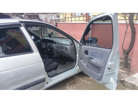 Sahibinden Renault Megane 1.6 16valf2000 Model