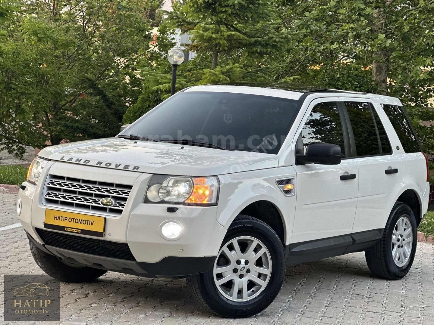 Galeriden Land Rover Freelander II 2.2 SD4 HSE 2011 Model Kütahya 250.000 km Beyaz 3