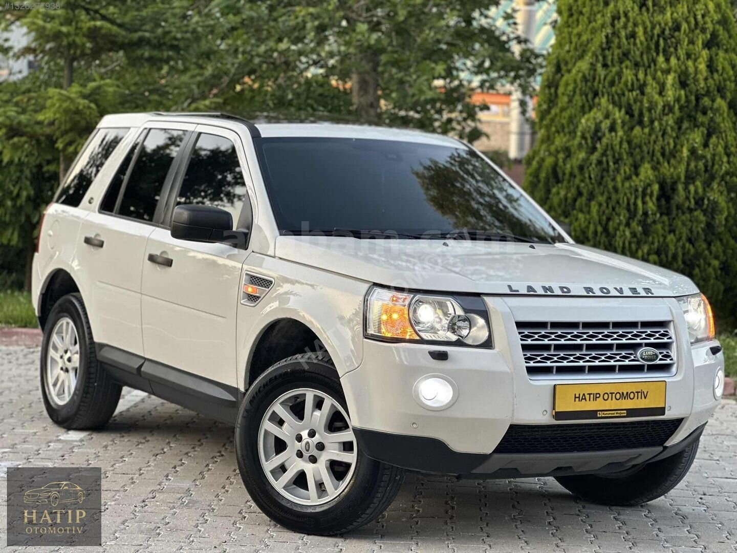Galeriden Land Rover Freelander II 2.2 SD4 HSE 2011 Model Kütahya 250.000 km Beyaz 1