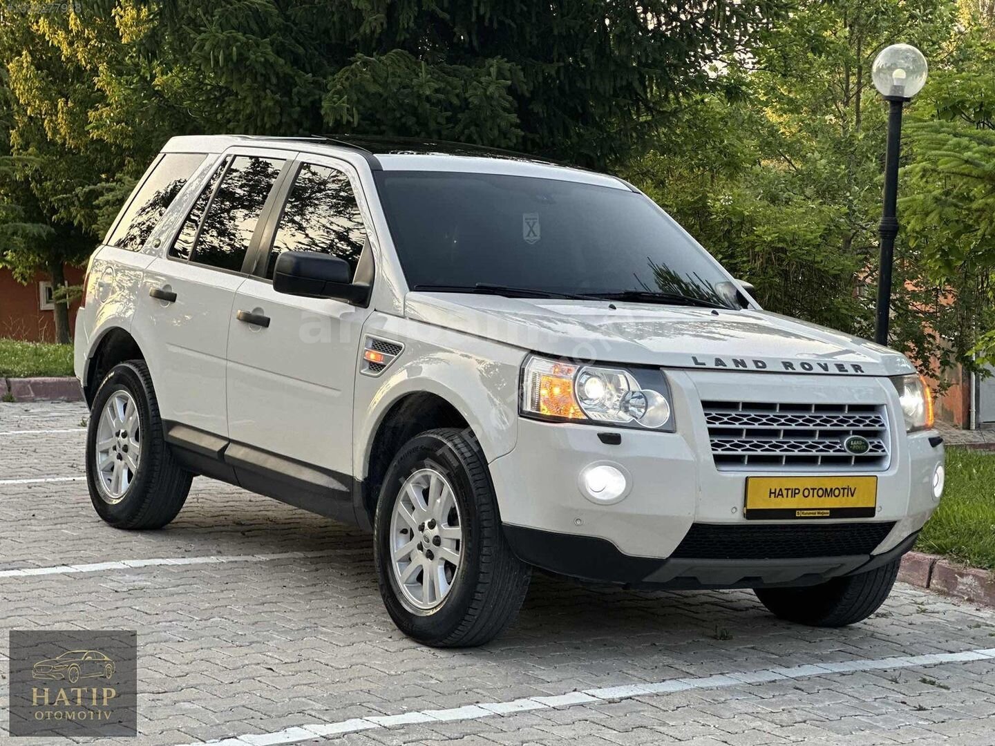 Galeriden Land Rover Freelander II 2.2 SD4 HSE 2011 Model Kütahya 250.000 km Beyaz 4