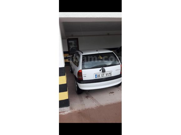 Sahibinden Opel Corsa 1.4 Swing Takas değerlendirilir.