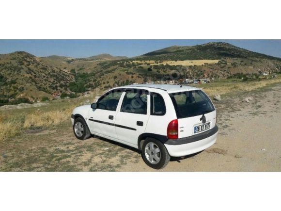 Sahibinden Opel Corsa 1.4 Swing Takas değerlendirilir.
