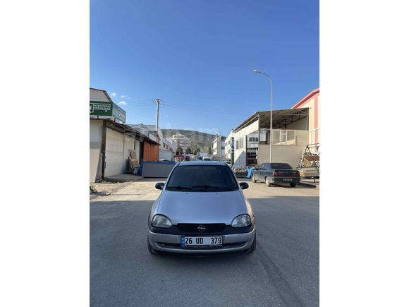 Sahibinden Opel Corsa 1.2 Swing 2000 Model  278.000 km Gri