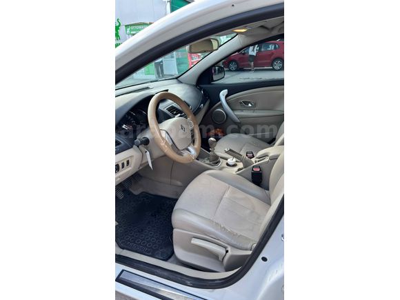 Sahibinden Renault Megane 1.5 dCi Privilege 2012 Model 