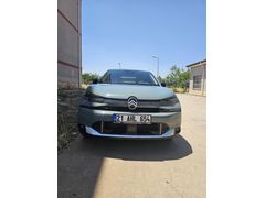 Öğretmenden Citroen C4 X 1.2 PureTech Max 2025 Model  11.000 km Yeşil (metalik)