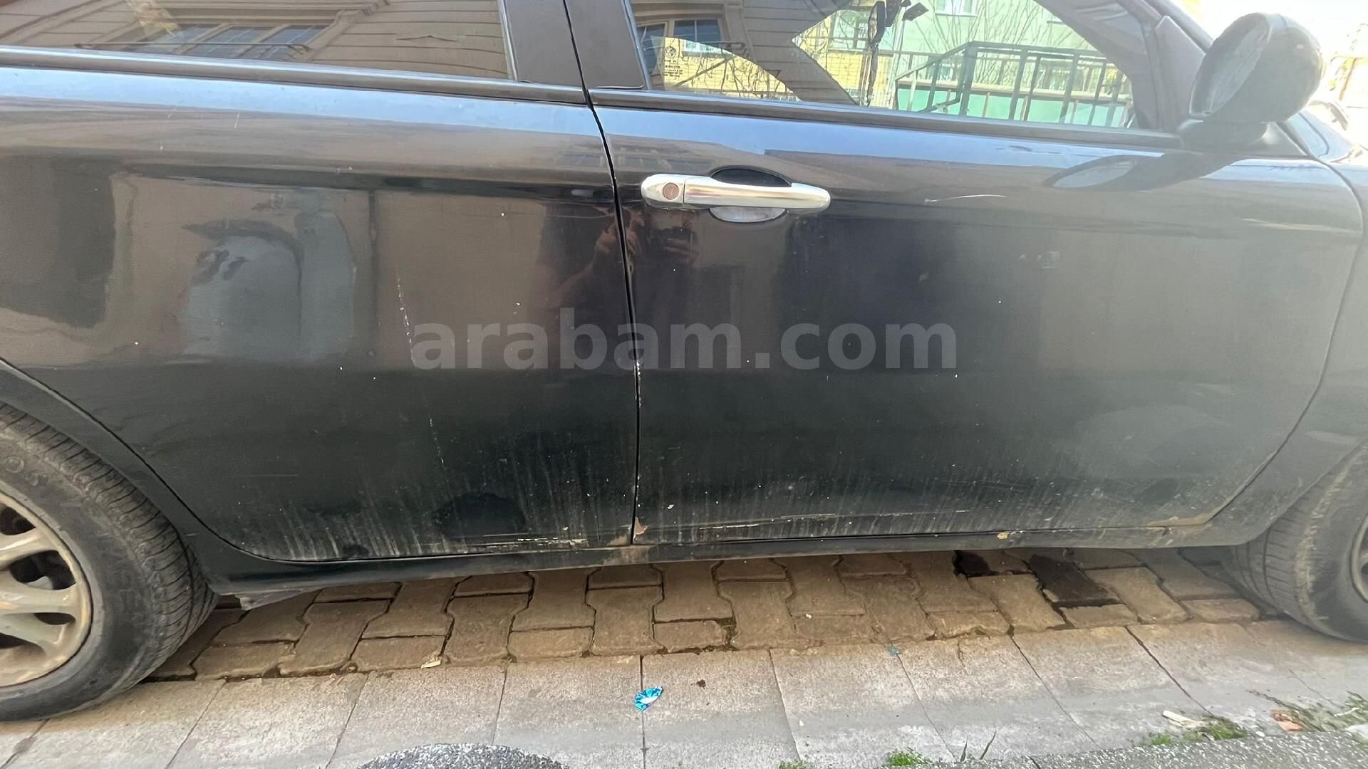 Sahibinden Alfa Romeo 147 1.6 TS Distinctive 2004 Model İstanbul 354.000 km Siyah 3