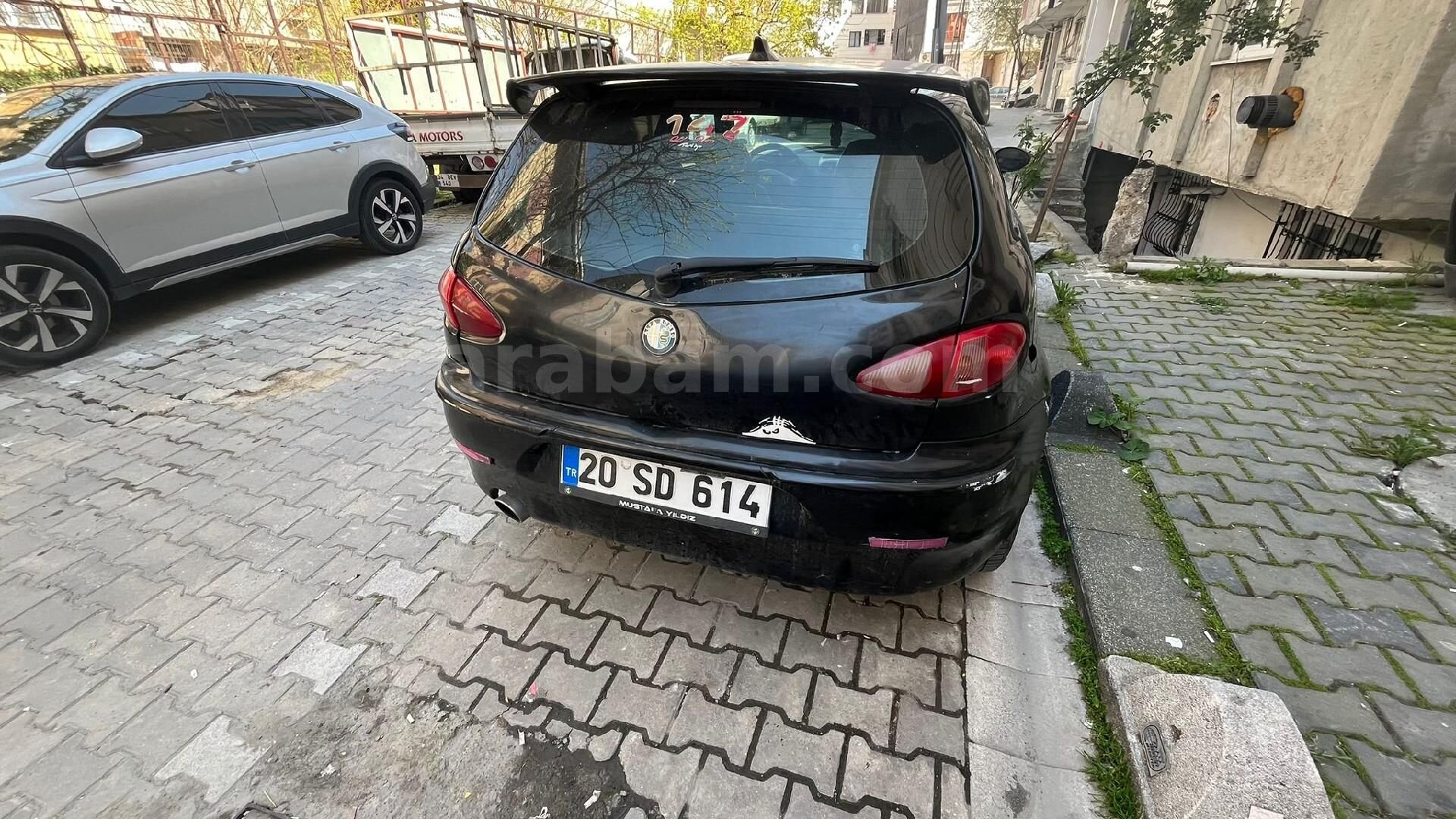 Sahibinden Alfa Romeo 147 1.6 TS Distinctive 2004 Model İstanbul 354.000 km Siyah 4