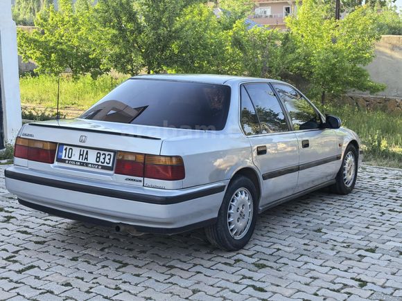 Sahibinden Honda Accord 2.0 EX 1990 Model