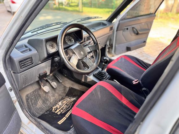 98 RENAULT BRODWAY 1.4 RN