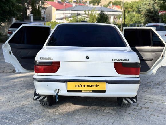 98 RENAULT BRODWAY 1.4 RN