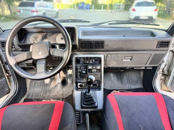 98 RENAULT BRODWAY 1.4 RN
