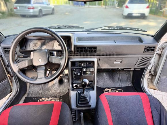 98 RENAULT BRODWAY 1.4 RN