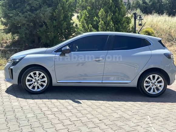 Sahibinden Renault Clio 1.0 TCe Evolution 2025 Model 