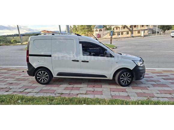 Sahibinden Renault Express Van 1.5 BlueDCI Joy 2023 Model