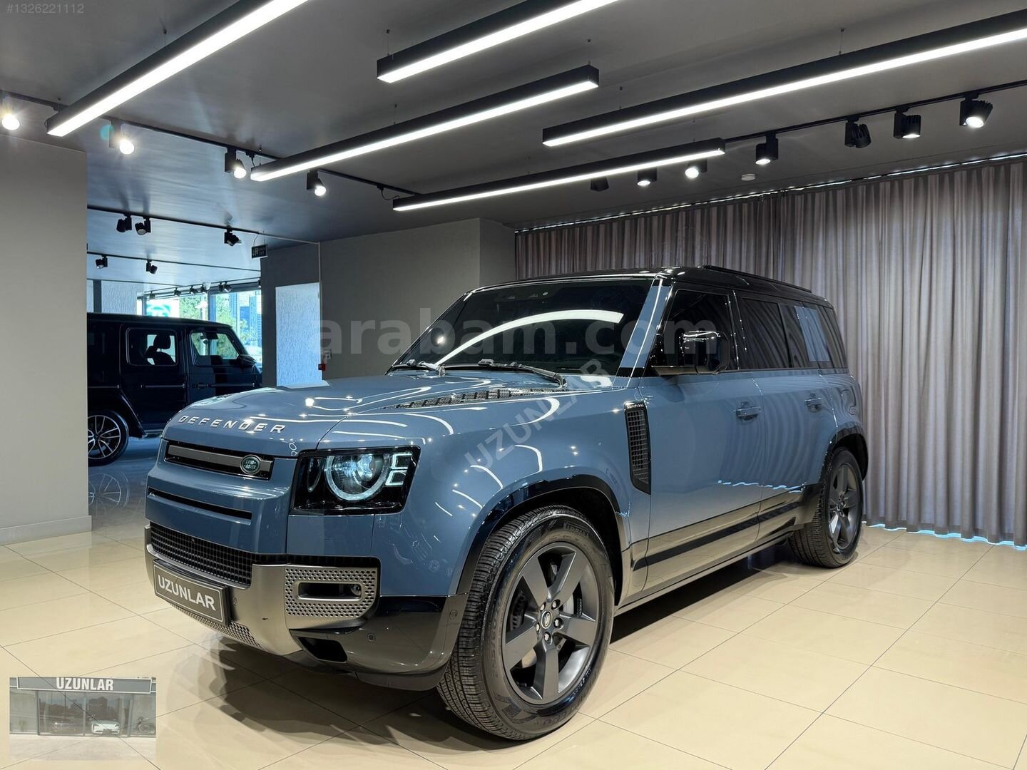Galeriden Land Rover Defender 110 2.0 X-Dynamic HSE 2025 Model İstanbul 17.000 km Mavi 3