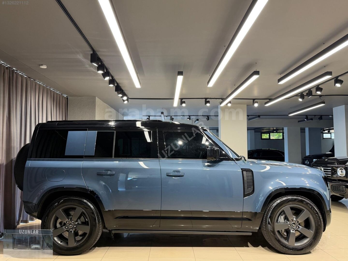 Galeriden Land Rover Defender 110 2.0 X-Dynamic HSE 2025 Model İstanbul 17.000 km Mavi 4