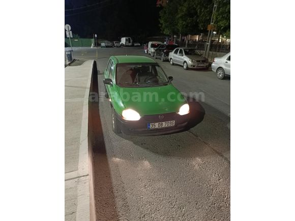 Sahibinden Opel Corsa 1.4 GLS 2000 Model  282.000 km Yeşil
