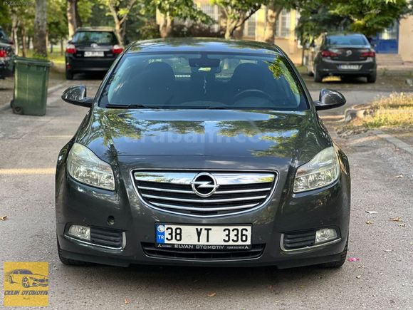 Biniciden Konsinye Harika Durumda İnsigna 1.6 Turbo COSMO