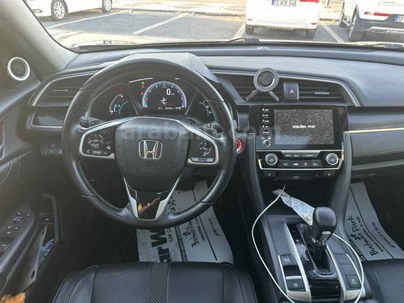 Sahibinden Honda Civic 1.5 i-VTEC Executive Plus 2021 Model 