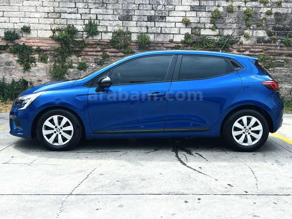 2023 MODEL OTOMATİK HATASIZ BOYASIZ 83 BİN KİLOMETREDE