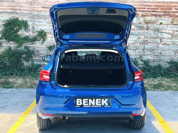 2023 MODEL OTOMATİK HATASIZ BOYASIZ 83 BİN KİLOMETREDE