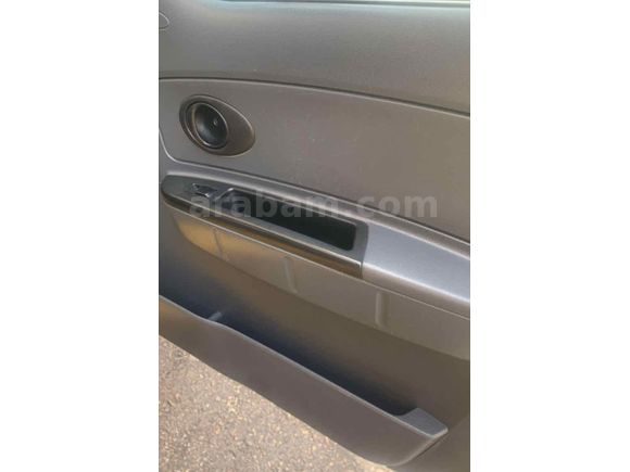 Tertemiz 2006 model Spark sarı renk benzin LPG 