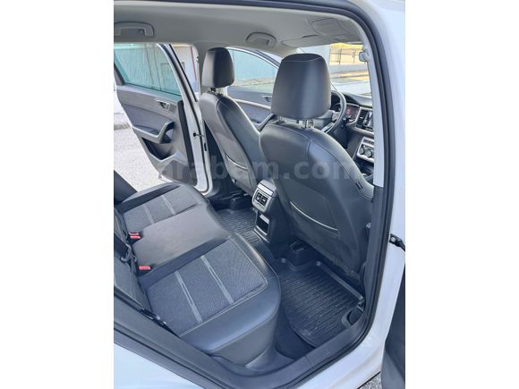 Sahibinden Seat Ateca 1.5 EcoTSI Xperience 2023 Model 